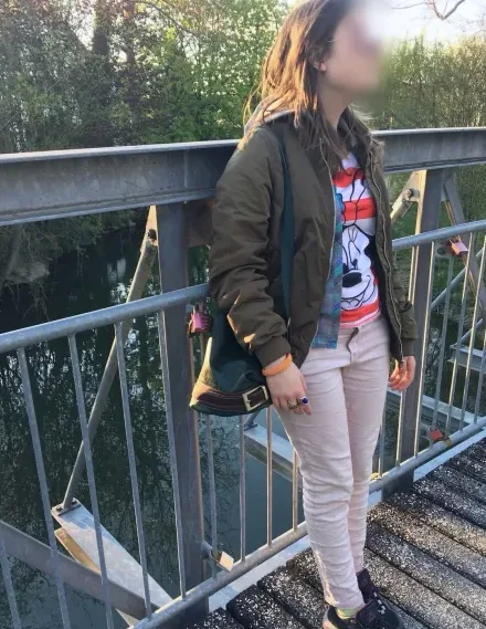 Daniela, 24