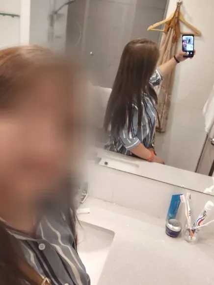 Elena, 31