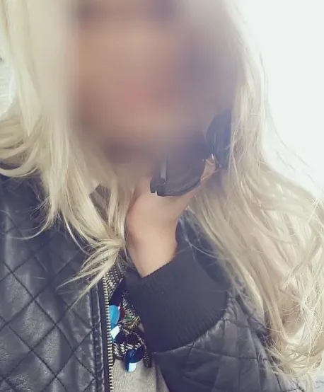 Neele, 32