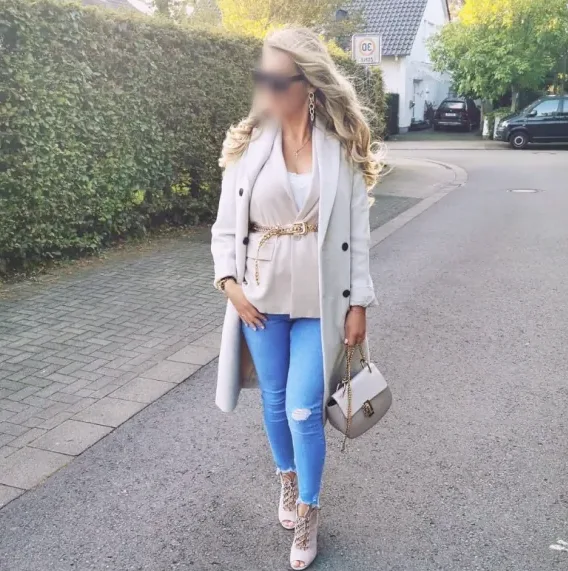 Zeynep, 34